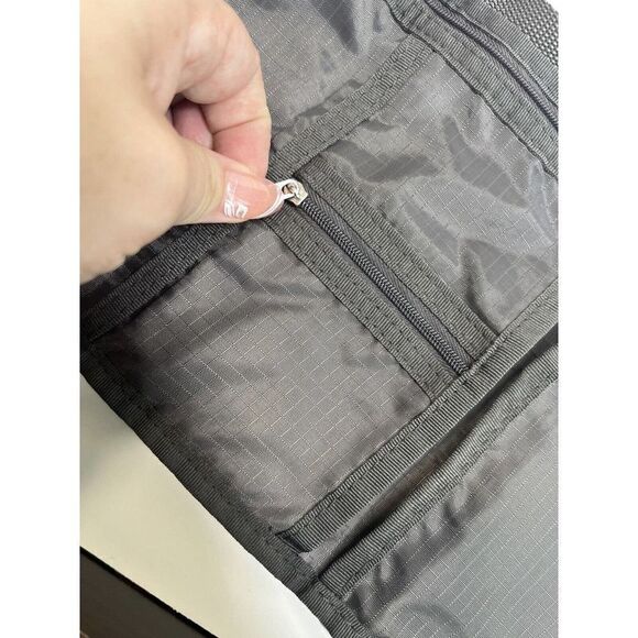 LeSportsac Small Crossbody Wallet Beauty Cosmetics Hair Stylist Rare Eyelash - Picture 5 of 16